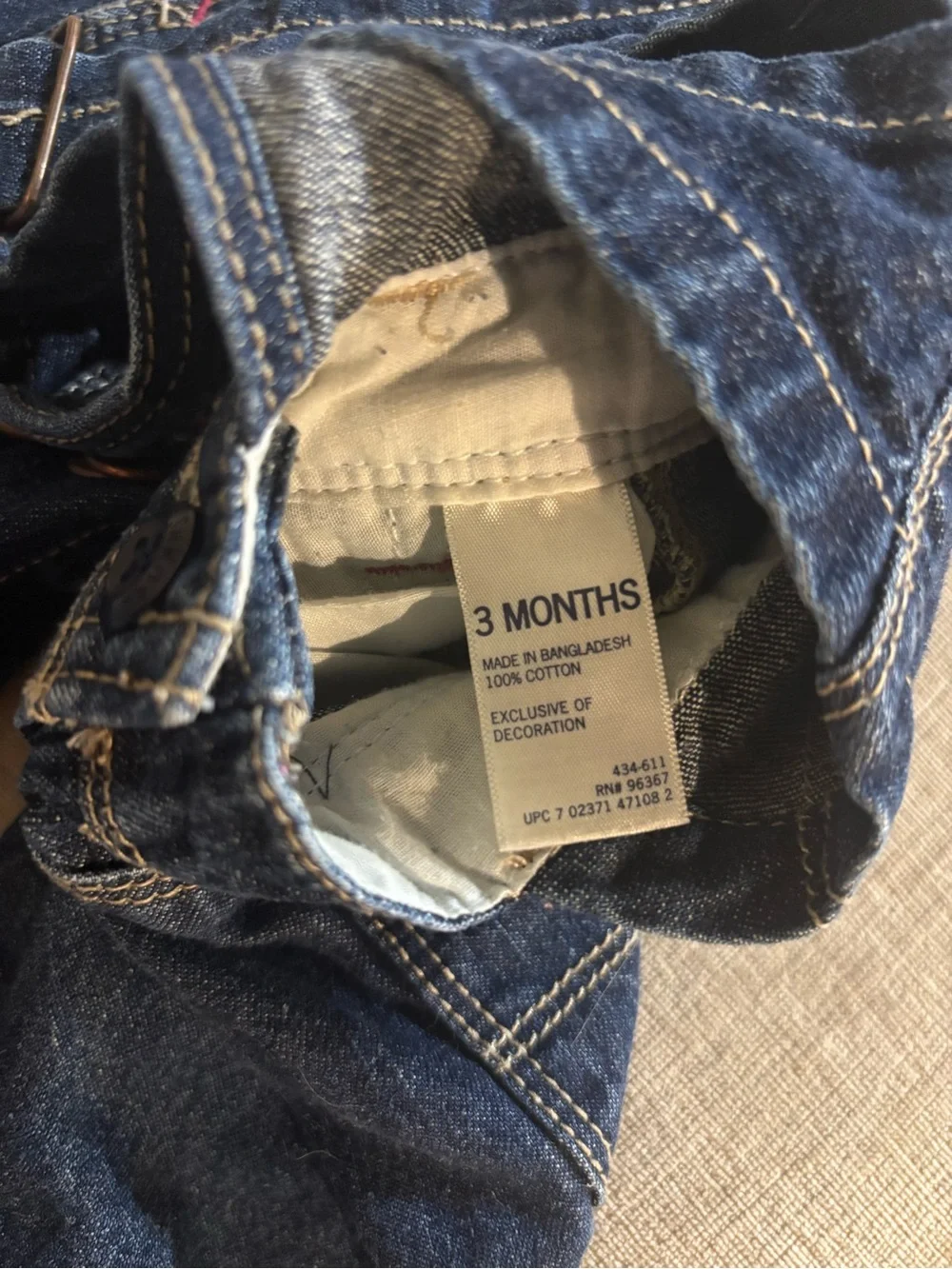 2000s OshKosh B’gosh Heart Embroidered Denim Overalls 3M Runs Large
